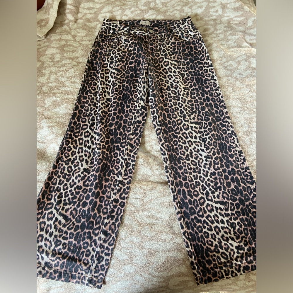 PacSun Casey Low Rise Baggy Leopard Jeans 27